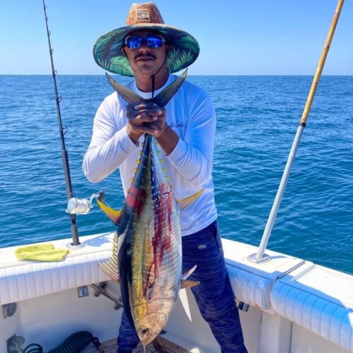 Discover the thrill of deep sea fishing in Puerto Vallarta aboard the Reel Action yacht. Book your unforgettable adventure now